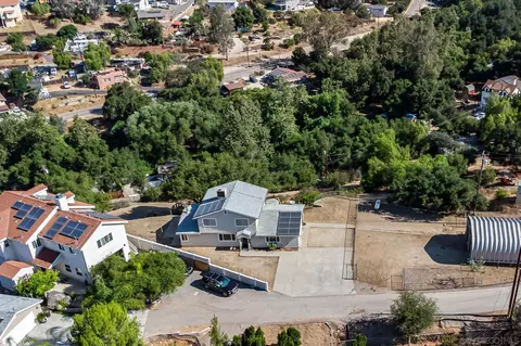 View/Area - 115 Summit Ln, El Cajon, CA 92019 photo 3 of 6