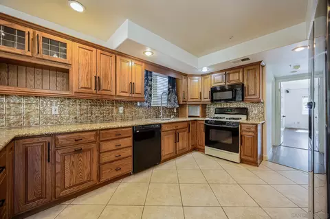 Kitchen - 115 Summit Ln, El Cajon, CA 92019 photo 2 of 3