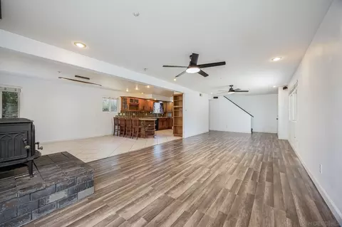 Living - 115 Summit Ln, El Cajon, CA 92019 photo 3 of 6