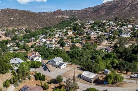 View/Area - 115 Summit Ln, El Cajon, CA 92019 photo 4 of 6