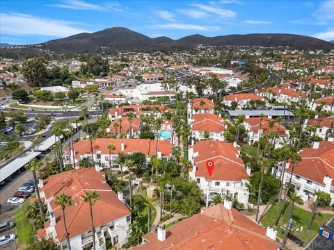 9342 Twin Trails Dr #303, San Diego, CA 92129