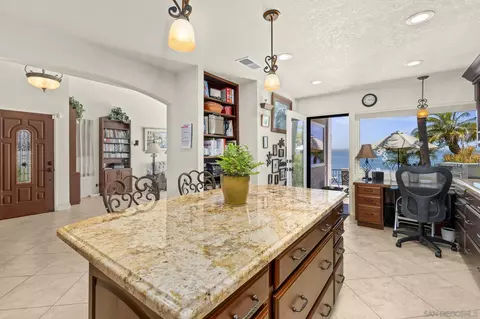 Kitchen - 3 Aruba Bnd, Coronado, CA 92118 photo 3 of 7