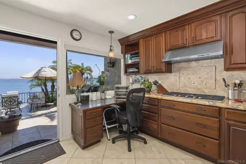 Kitchen - 3 Aruba Bnd, Coronado, CA 92118 photo 4 of 7