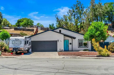 222 Deep Dell, San Diego, CA 92114