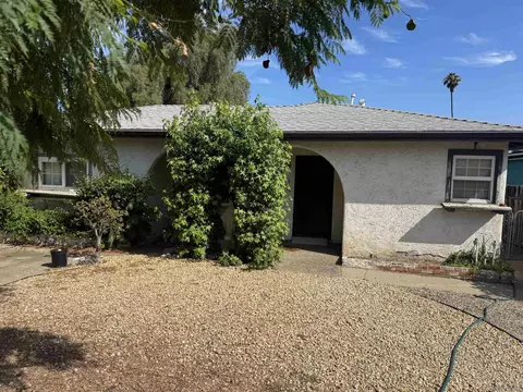 918 E 3rd Ave, Escondido, CA 92025