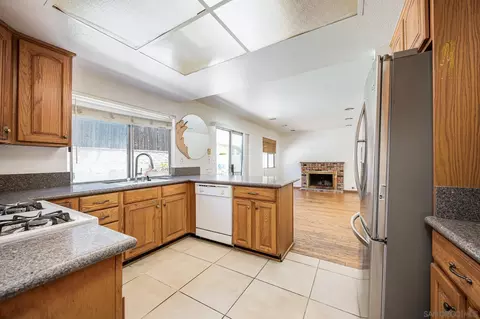 Kitchen - 10129 E Glendon Cir, Santee, CA 92071 photo 1 of 2