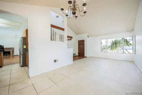 Living - 10129 E Glendon Cir, Santee, CA 92071 photo 4 of 7