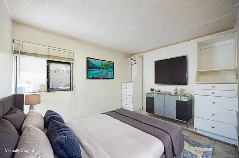 Bedroom - 10129 E Glendon Cir, Santee, CA 92071 photo 2 of 11