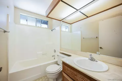 Bath - 10129 E Glendon Cir, Santee, CA 92071 photo 2 of 2