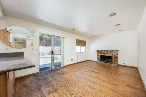 Living - 10129 E Glendon Cir, Santee, CA 92071 photo 5 of 7