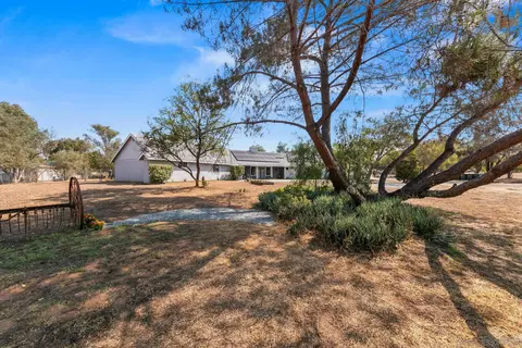 Exterior - 539 Steffy Rd, Ramona, CA 92065 photo 8 of 17