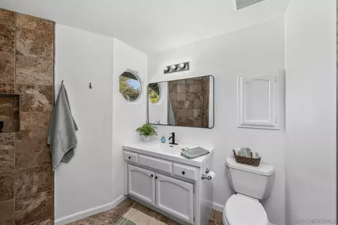 Bath - 539 Steffy Rd, Ramona, CA 92065 photo 2 of 6