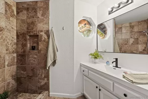 Bath - 539 Steffy Rd, Ramona, CA 92065 photo 6 of 6