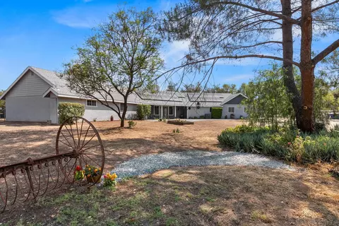 Exterior - 539 Steffy Rd, Ramona, CA 92065 photo 7 of 17