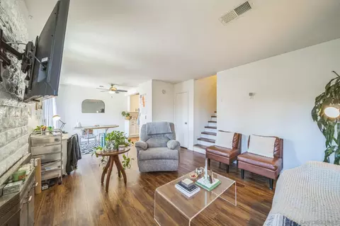 Living - 970 Marlin Dr, Vista, CA 92084 photo 2 of 4