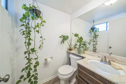 Bath - 970 Marlin Dr, Vista, CA 92084 photo 4 of 4