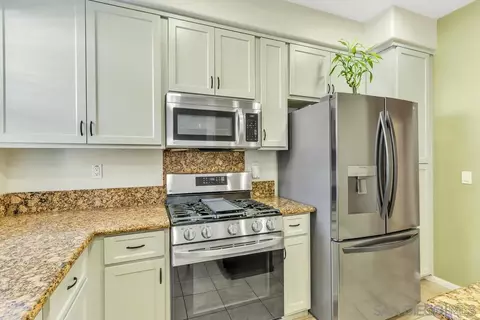 Kitchen - 1307 Isabella Way, Vista, CA 92084 photo 5 of 5