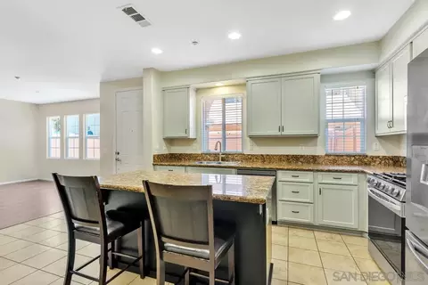 Kitchen - 1307 Isabella Way, Vista, CA 92084 photo 3 of 5