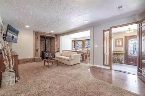 622 Sunset Ln, Sugarloaf, CA 92386 photo 9