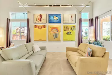 Living - 43054 Manchester Ct, Temecula, CA 92592 photo 3 of 4