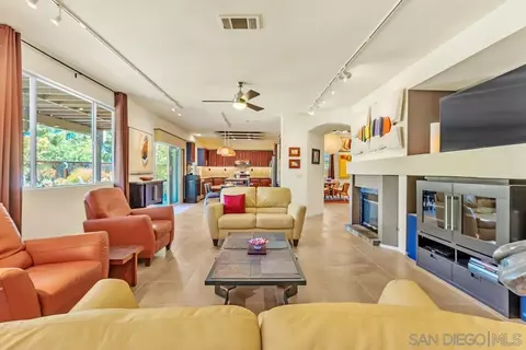 Living - 43054 Manchester Ct, Temecula, CA 92592 photo 2 of 4