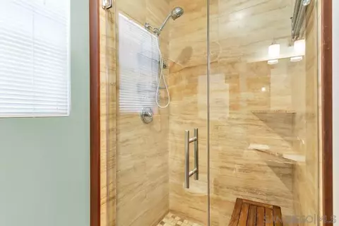 Bath - 43054 Manchester Ct, Temecula, CA 92592 photo 2 of 4