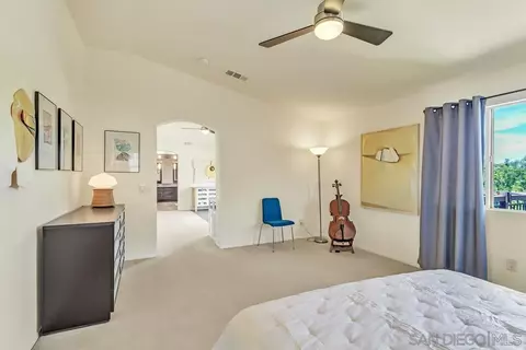 Bedroom - 43054 Manchester Ct, Temecula, CA 92592 photo 3 of 7