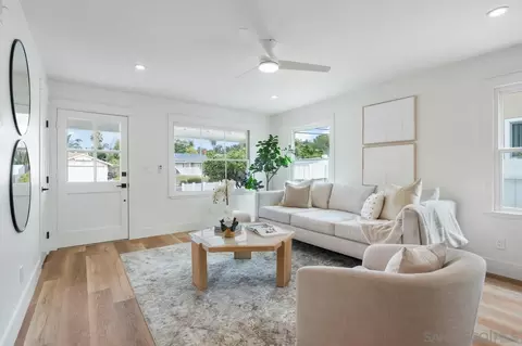 Living - 812 Alveda Ave, El Cajon, CA 92019 photo 2 of 4