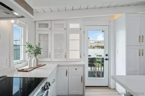Kitchen - 812 Alveda Ave, El Cajon, CA 92019 photo 6 of 12