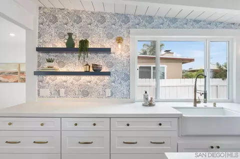 Kitchen - 812 Alveda Ave, El Cajon, CA 92019 photo 3 of 12