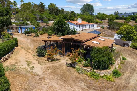 Exterior - 7155 Circa De Media, Escondido, CA 92029 photo 5 of 6