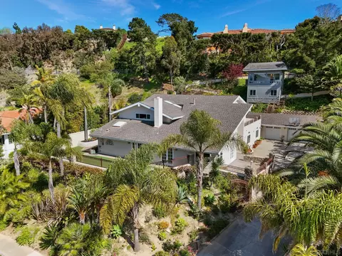 View/Area - 6937 Paseo Laredo, La Jolla, CA 92037 photo 2 of 5