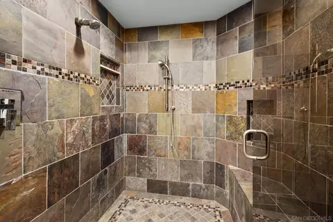 Bath - 6937 Paseo Laredo, La Jolla, CA 92037 photo 3 of 5