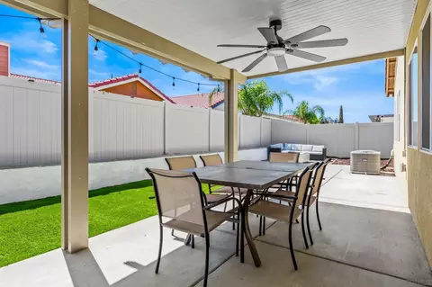 1430 Monument St, Hemet, CA 92543 photo 24