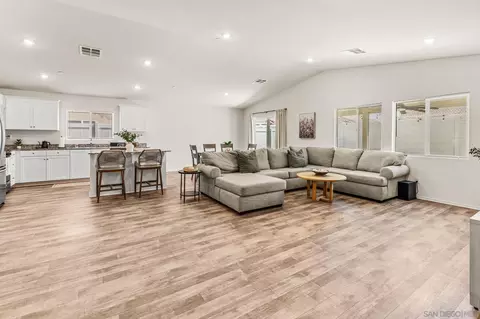 1430 Monument St, Hemet, CA 92543 photo 6