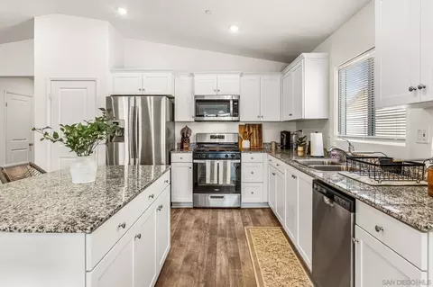 1430 Monument St, Hemet, CA 92543 photo 11