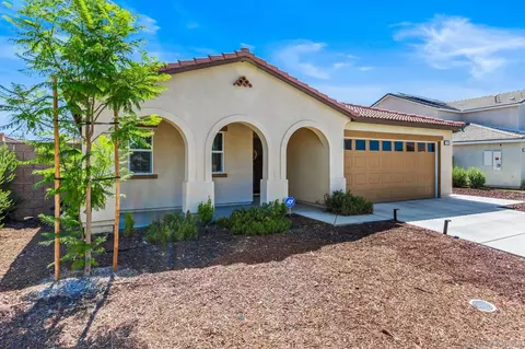 1430 Monument St, Hemet, CA 92543 photo 3