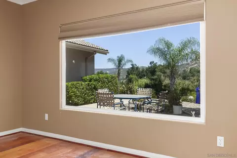 25151 Hereford Dr, Ramona, CA 92065 photo 5