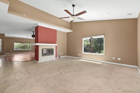 25151 Hereford Dr, Ramona, CA 92065 photo 3