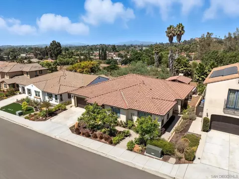 2313 E Lincoln Ave, Escondido, CA 92027 photo 4