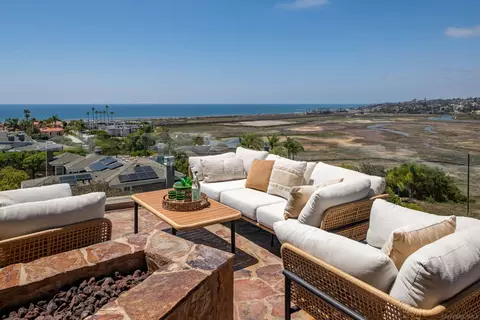 View/Area - 779 Barbara Ave, Solana Beach, CA 92075 photo 1 of 5