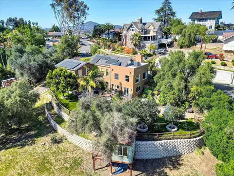 View/Area - 4359 Date Ave, La Mesa, CA 91941 photo 2 of 2