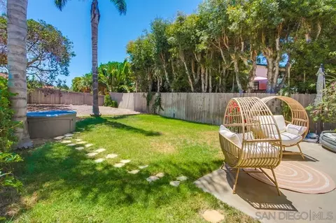 Exterior - 303-305 Sanford St, Encinitas, CA 92024 photo 3 of 9