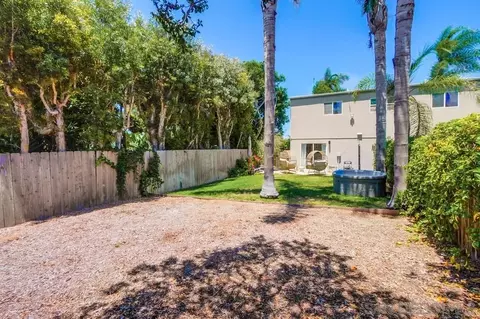 Exterior - 303-305 Sanford St, Encinitas, CA 92024 photo 4 of 9