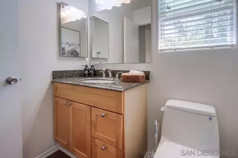 Bath - 303-305 Sanford St, Encinitas, CA 92024 photo 4 of 6