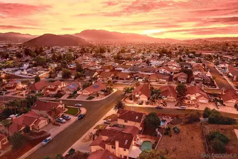 10226 Julio Pl, Santee, CA 92071