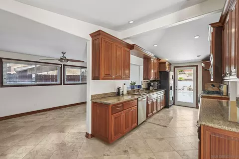 12536 Glen Oak Rd, Poway, CA 92064 photo 12