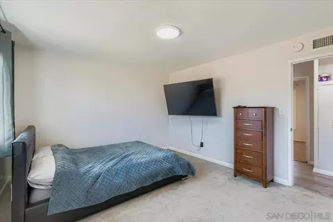 Bedroom - 992 Ednabelle Ct, El Cajon, CA 92021 photo 3 of 4