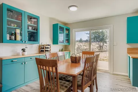 Dining - 992 Ednabelle Ct, El Cajon, CA 92021 photo 2 of 3