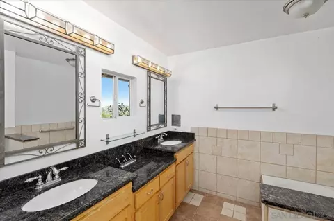 Bath - 1421 Rincon Rd, Escondido, CA 92025 photo 1 of 4